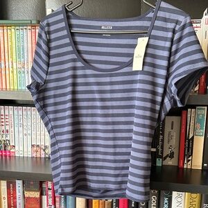 Hollister Women's Navy Striped Tee